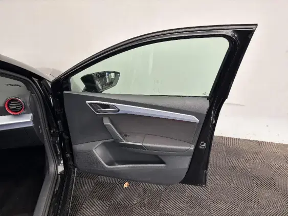 SEAT IBIZA V - voiture d'occasion - Photo 19