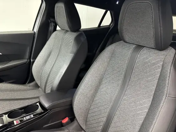 PEUGEOT 2008 II - voiture d'occasion - Photo 16