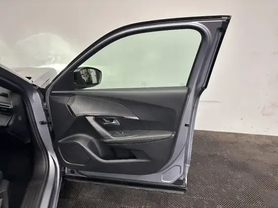 PEUGEOT 2008 II - voiture d'occasion - Photo 18