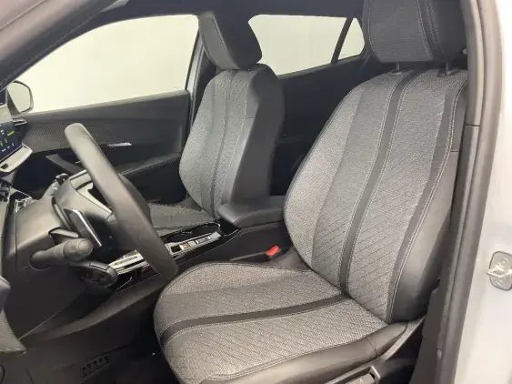 PEUGEOT 2008 II - voiture d'occasion - Photo 18