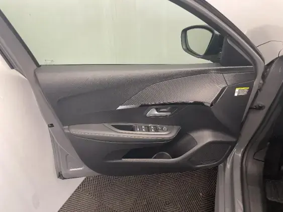 PEUGEOT 208 II - voiture d'occasion - Photo 19