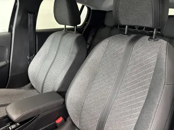 PEUGEOT 208 II - voiture d'occasion - Photo 17