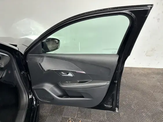 PEUGEOT 208 II - voiture d'occasion - Photo 19