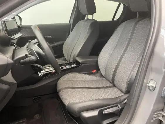 PEUGEOT 208 II - voiture d'occasion - Photo 18