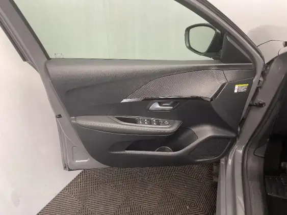 PEUGEOT 208 II - voiture d'occasion - Photo 19
