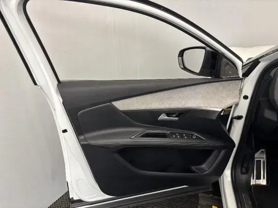 PEUGEOT 3008 II - voiture d'occasion - Photo 19