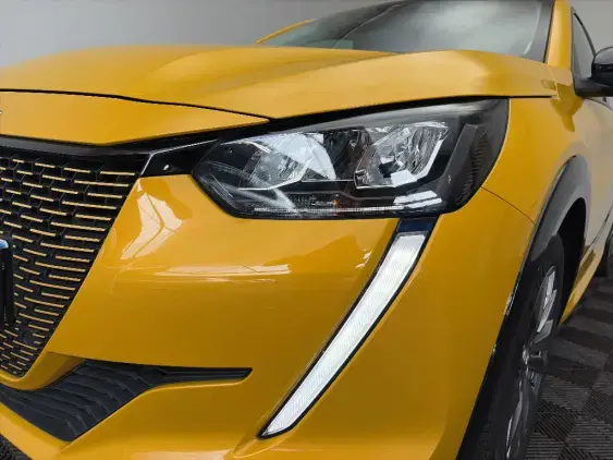 PEUGEOT 208 ELECTRIQUE II - voiture d'occasion - Photo 21
