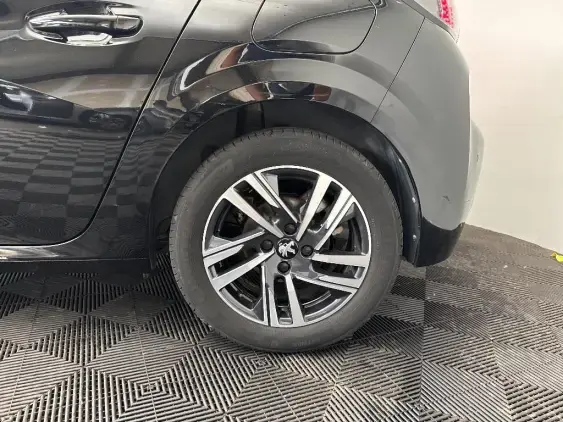 PEUGEOT 208 II - voiture d'occasion - Photo 24