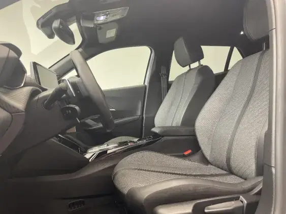 PEUGEOT 2008 II - voiture d'occasion - Photo 18