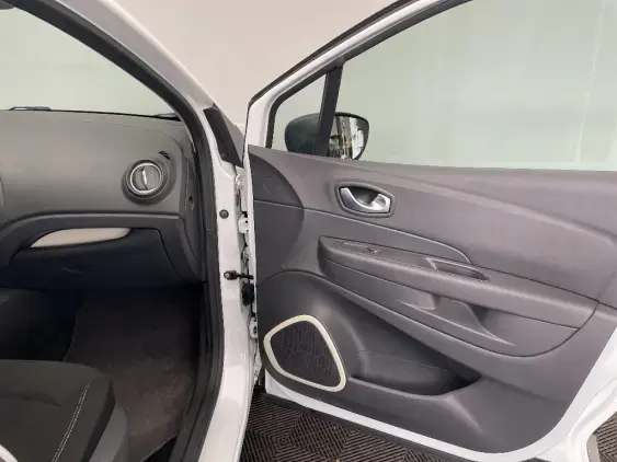 RENAULT CAPTUR - voiture d'occasion - Photo 19