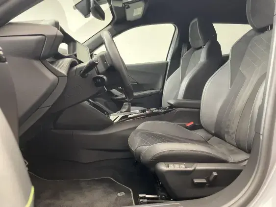 PEUGEOT 2008 II - voiture d'occasion - Photo 18
