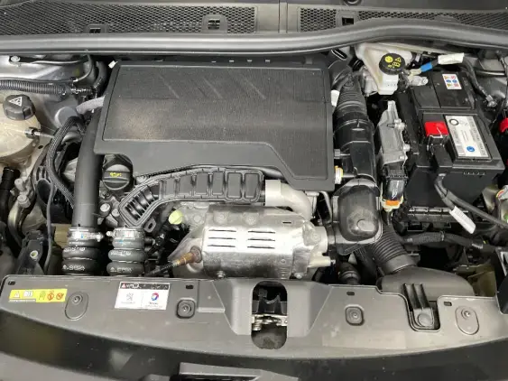 PEUGEOT 2008 II - voiture d'occasion - Photo 21