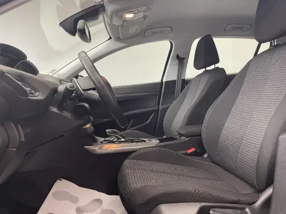 PEUGEOT 308 II - voiture d'occasion - Photo 18