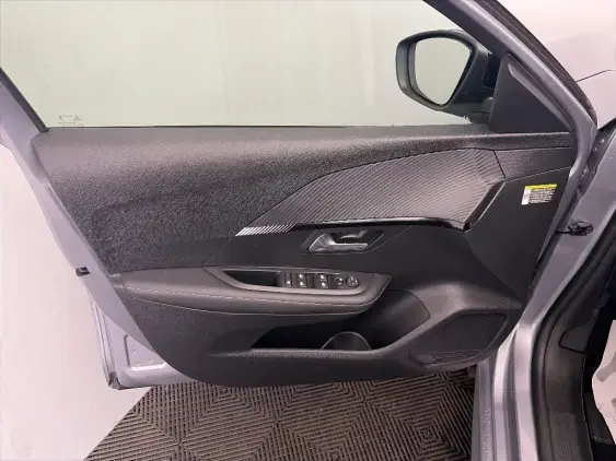 PEUGEOT 208 II - voiture d'occasion - Photo 19