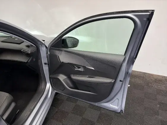 PEUGEOT 208 II - voiture d'occasion - Photo 20