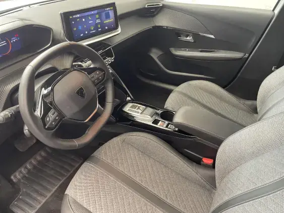 PEUGEOT 208 II - voiture d'occasion - Photo 18