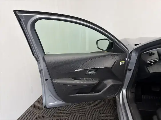 PEUGEOT 208 II - voiture d'occasion - Photo 19