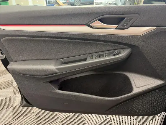 VOLKSWAGEN GOLF VIII - voiture d'occasion - Photo 19