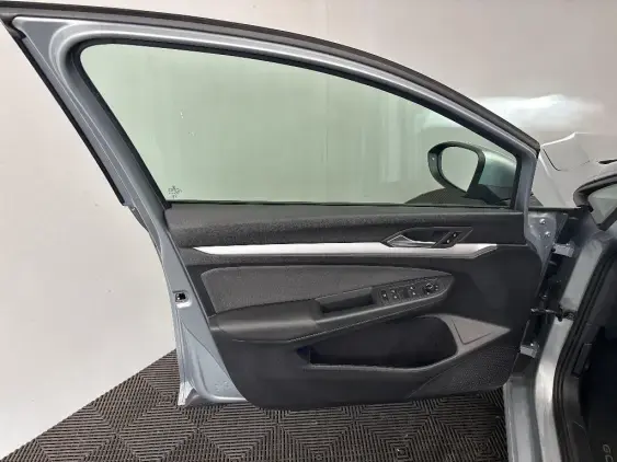 VOLKSWAGEN GOLF VIII - voiture d'occasion - Photo 18