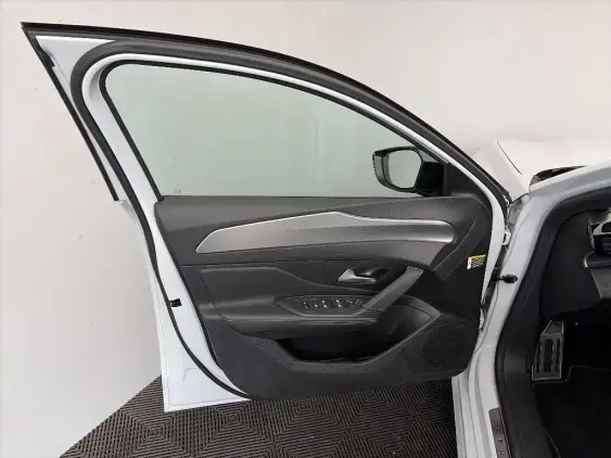 PEUGEOT 308 III - voiture d'occasion - Photo 18