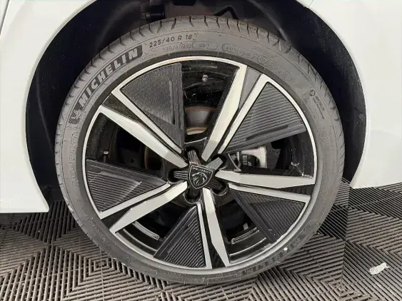 PEUGEOT 308 III - voiture d'occasion - Photo 23