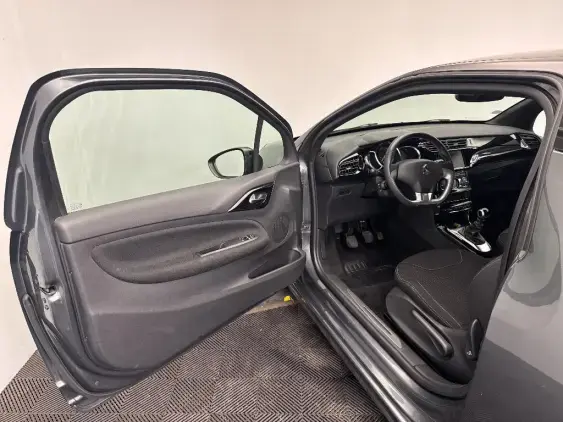 DS DS 3 CROSSBACK I - voiture d'occasion - Photo 19