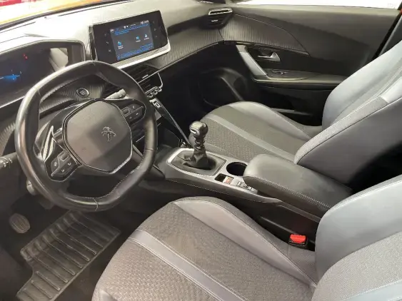 PEUGEOT 2008 II - voiture d'occasion - Photo 18