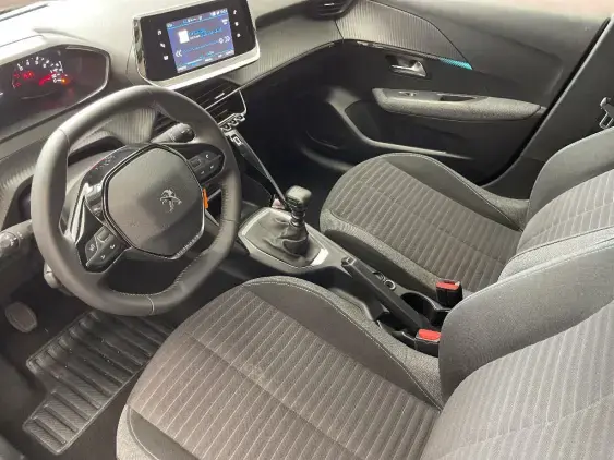 PEUGEOT 208 II - voiture d'occasion - Photo 18