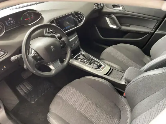 PEUGEOT 308 II - voiture d'occasion - Photo 18