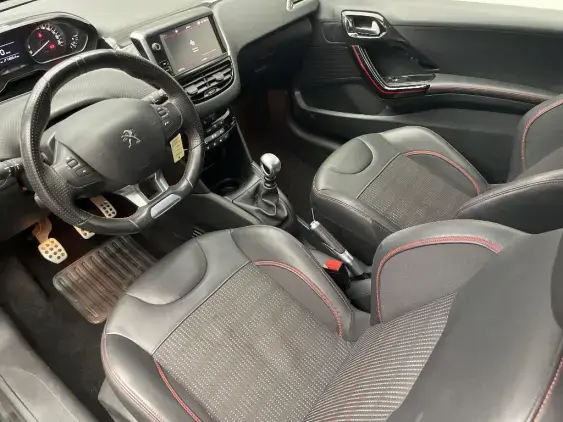 PEUGEOT 208 - voiture d'occasion - Photo 18