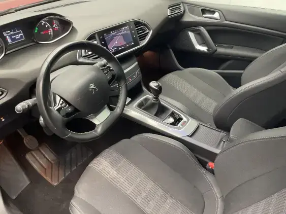 PEUGEOT 308 II - voiture d'occasion - Photo 18