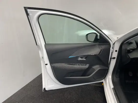 PEUGEOT 208 II - voiture d'occasion - Photo 19