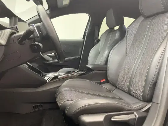PEUGEOT 208 II - voiture d'occasion - Photo 17