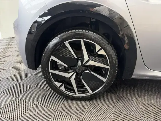 PEUGEOT 208 II - voiture d'occasion - Photo 25