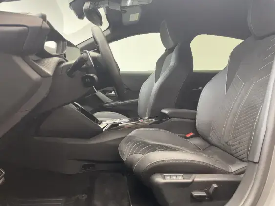 PEUGEOT 208 II - voiture d'occasion - Photo 18