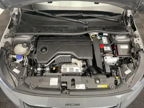 PEUGEOT 208 II - voiture d'occasion - Photo 21