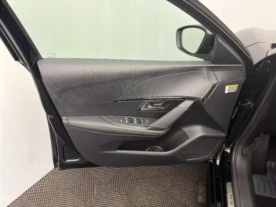 PEUGEOT 208 II - voiture d'occasion - Photo 19