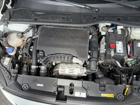 PEUGEOT 208 II - voiture d'occasion - Photo 21