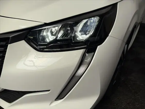PEUGEOT 208 II - voiture d'occasion - Photo 22