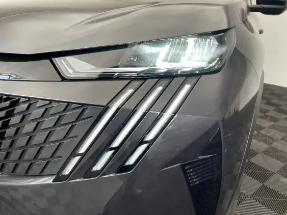 PEUGEOT 3008 ELECTRIQUE III - voiture d'occasion - Photo 22