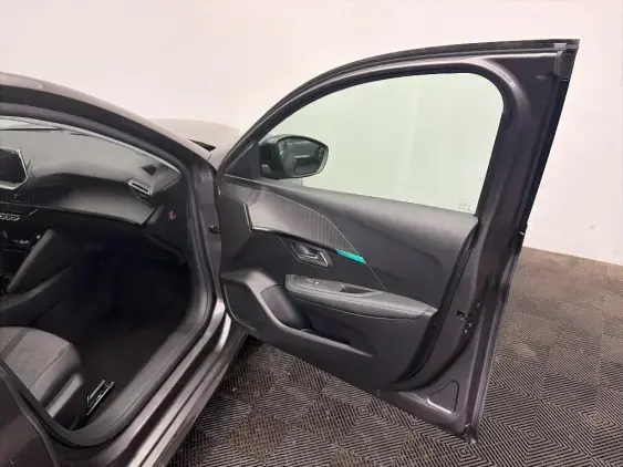PEUGEOT 208 II - voiture d'occasion - Photo 18