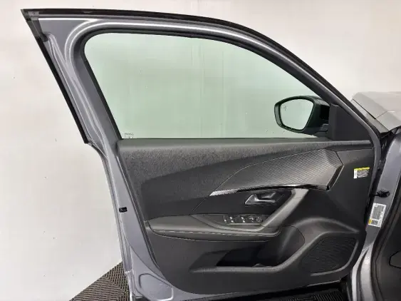 PEUGEOT 2008 II - voiture d'occasion - Photo 18