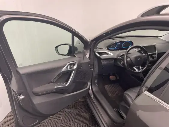 PEUGEOT 2008 - voiture d'occasion - Photo 19