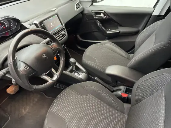 PEUGEOT 208 - voiture d'occasion - Photo 18