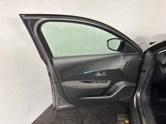 PEUGEOT 208 II - voiture d'occasion - Photo 17