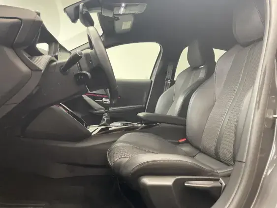 PEUGEOT 208 II - voiture d'occasion - Photo 18