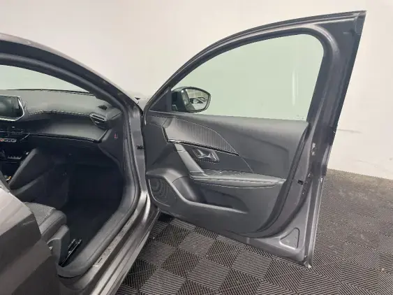 PEUGEOT 208 II - voiture d'occasion - Photo 20
