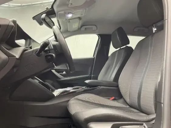 PEUGEOT 2008 II - voiture d'occasion - Photo 18