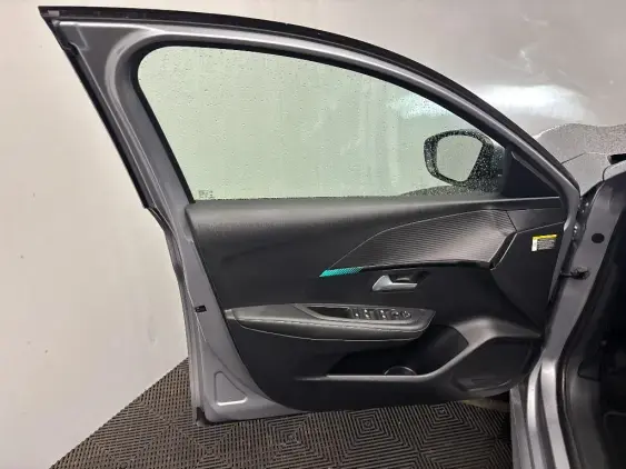 PEUGEOT 208 II - voiture d'occasion - Photo 18