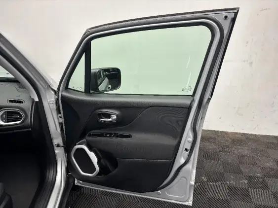 JEEP RENEGADE - voiture d'occasion - Photo 18